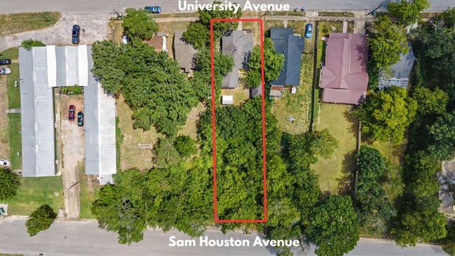 632 University Avenue, Huntsville, TX 77320