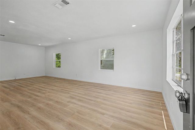 632 University Avenue, Huntsville, TX 77320