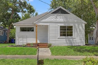 632 University Avenue, Huntsville, TX 77320