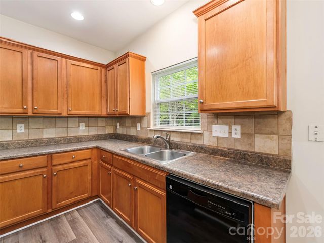 6507 Hermsley Road, Charlotte, NC 28278