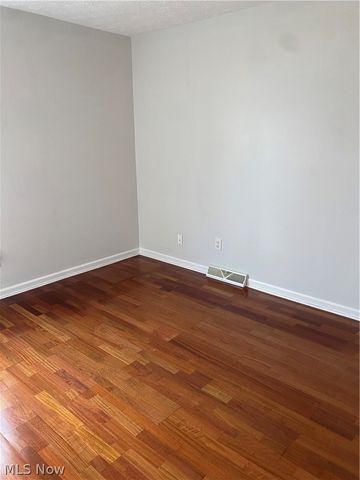 5481 Millwood Lane C, Willoughby, OH 44094