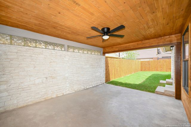 8906 Willmon, Windcrest, TX 78239