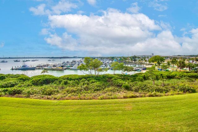 33 Harbour Isle Drive W 306, Fort Pierce, FL 34949