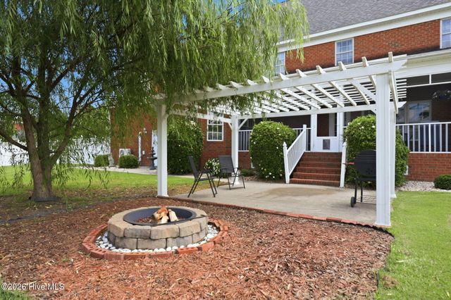 196 Richard Lee Drive, Greenville, NC 27858