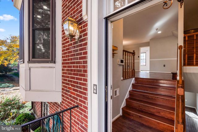 5416 WYCKLOW CT, Alexandria, VA 22304