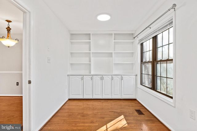 5416 WYCKLOW CT, Alexandria, VA 22304