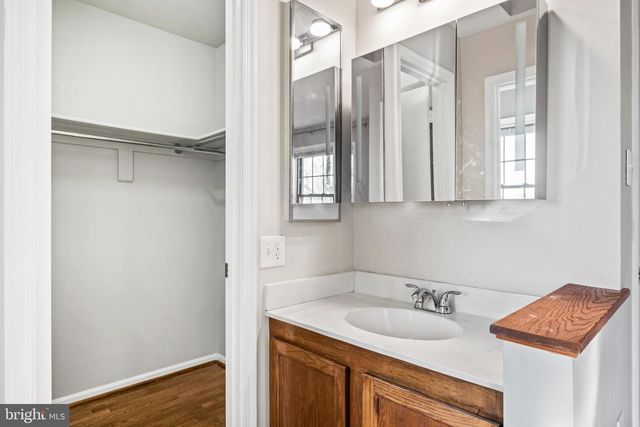 5416 WYCKLOW CT, Alexandria, VA 22304