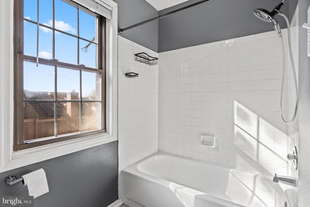 5416 WYCKLOW CT, Alexandria, VA 22304