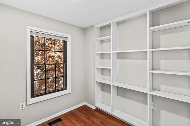 5416 WYCKLOW CT, Alexandria, VA 22304