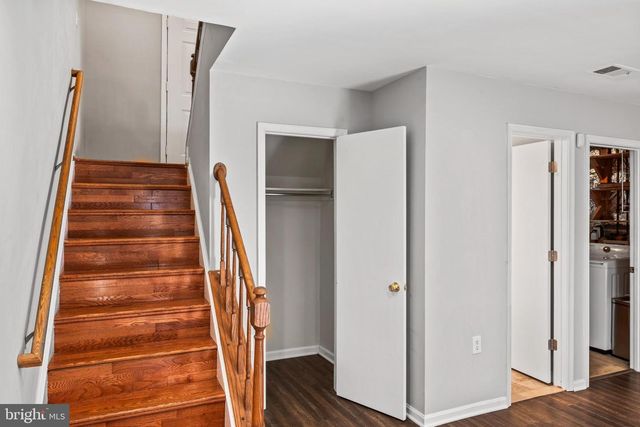 5416 WYCKLOW CT, Alexandria, VA 22304