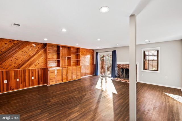 5416 WYCKLOW CT, Alexandria, VA 22304