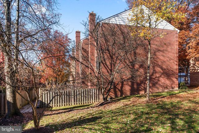 5416 WYCKLOW CT, Alexandria, VA 22304