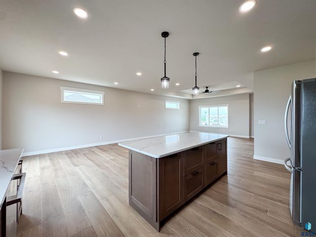 212 W Willow Trl Trail, Crooks, SD 57020