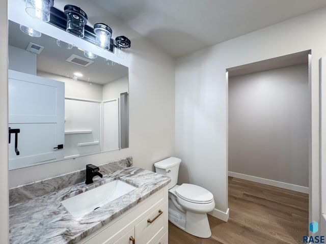 212 W Willow Trl Trail, Crooks, SD 57020