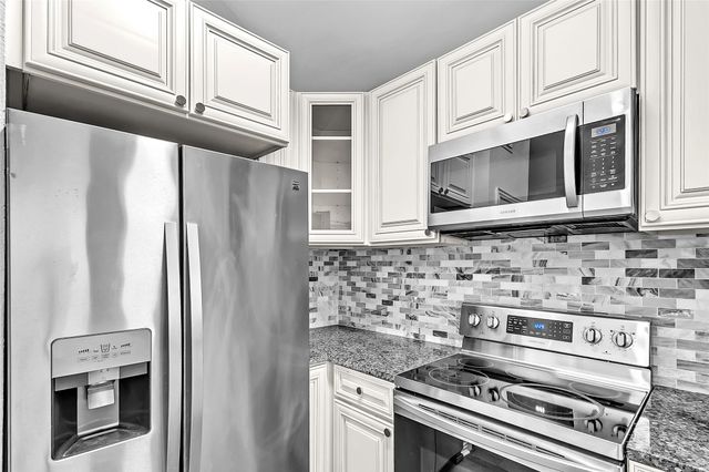 1332 Azalia Bend, Lewisville, TX 75067