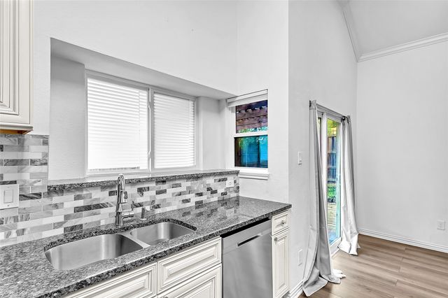 1332 Azalia Bend, Lewisville, TX 75067