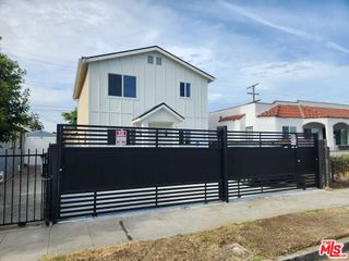 1154 W 67th Street, Los Angeles, CA 90044