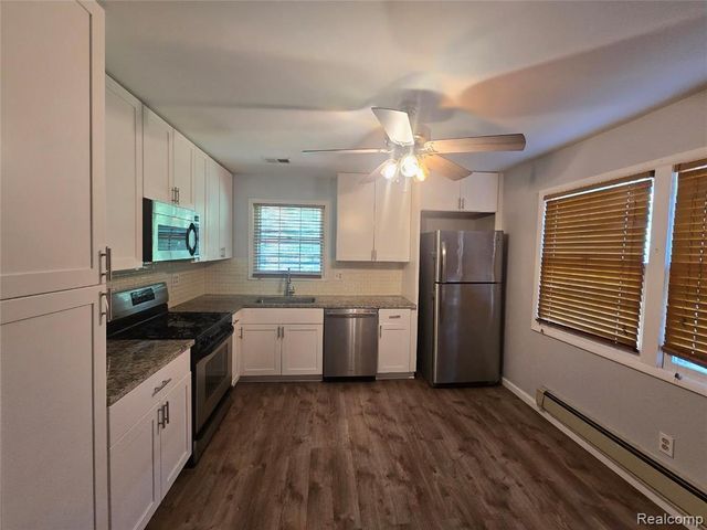 2951 Hill Drive, Troy, MI 48085