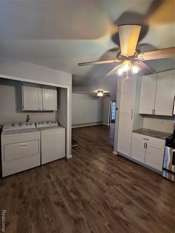 2951 Hill Drive, Troy, MI 48085