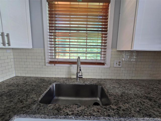 2951 Hill Drive, Troy, MI 48085
