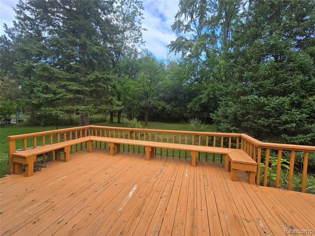 2951 Hill Drive, Troy, MI 48085