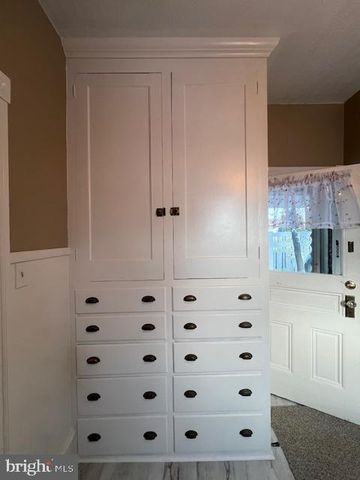 212 E MARKET ST, Schuylkill Haven, PA 17972