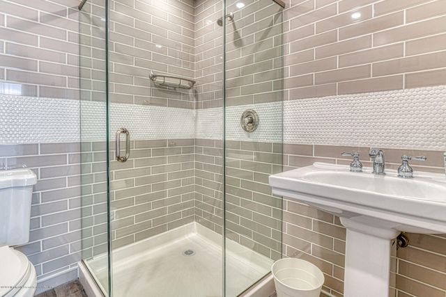 18 Abbott Avenue MAIN HOUSE, Ocean Grove, NJ 07756