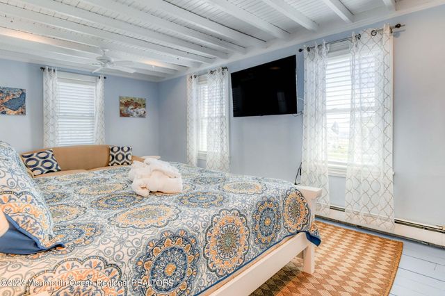 18 Abbott Avenue MAIN HOUSE, Ocean Grove, NJ 07756