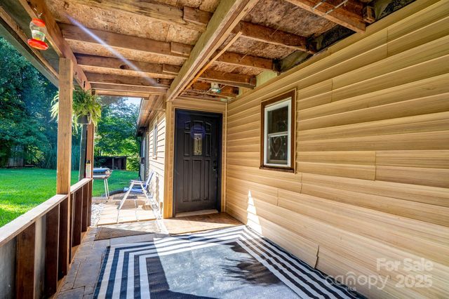 121 C And C Lane, Mooresville, NC 28115