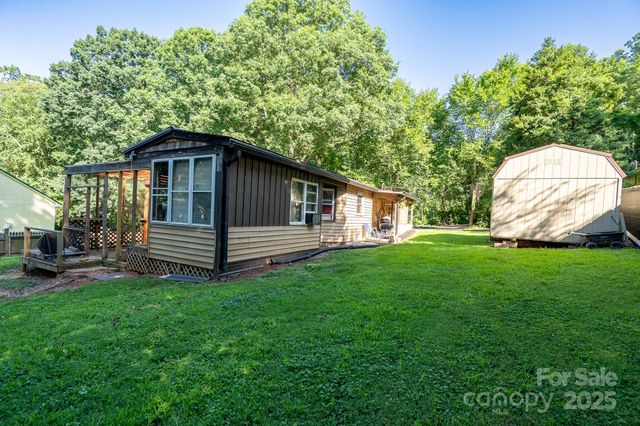 121 C And C Lane, Mooresville, NC 28115