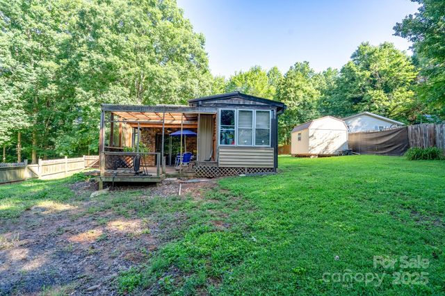 121 C And C Lane, Mooresville, NC 28115