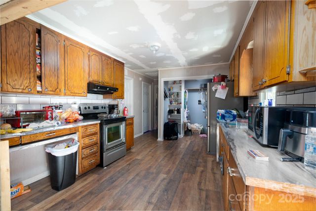 121 C And C Lane, Mooresville, NC 28115