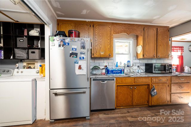 121 C And C Lane, Mooresville, NC 28115