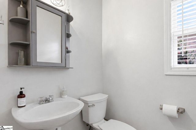 11 Springhead Way, Greer, SC 29650