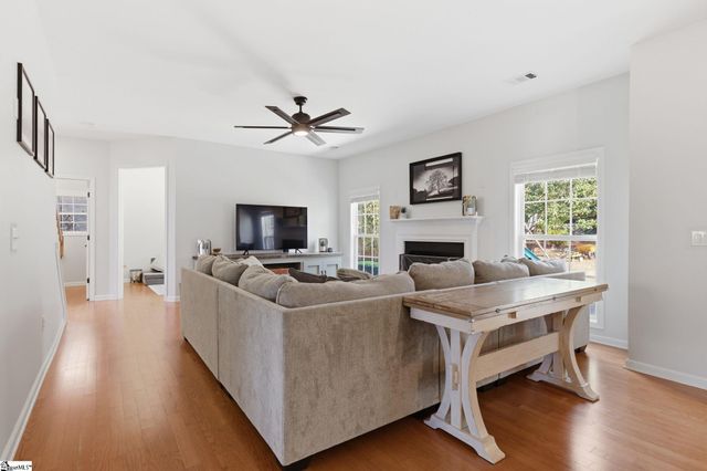 11 Springhead Way, Greer, SC 29650