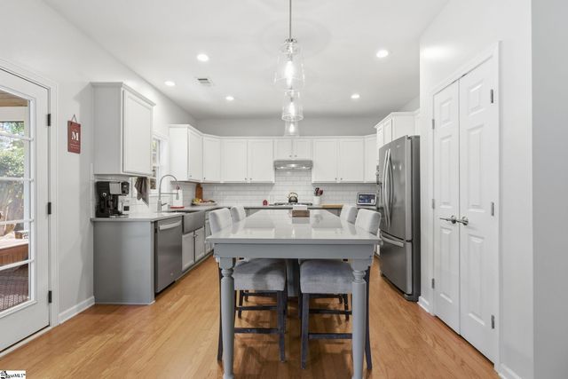 11 Springhead Way, Greer, SC 29650