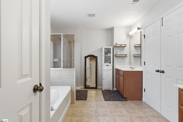 11 Springhead Way, Greer, SC 29650