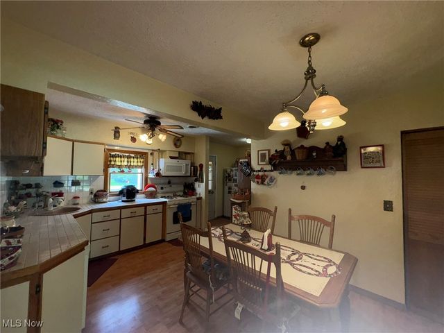 3181 Jaycox Road, Avon, OH 44011