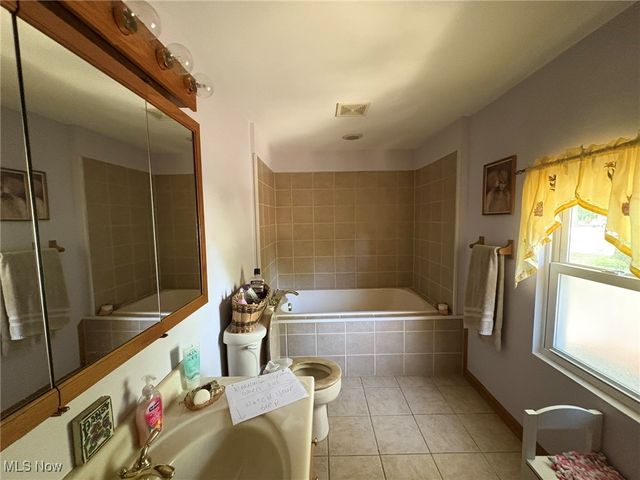 3181 Jaycox Road, Avon, OH 44011