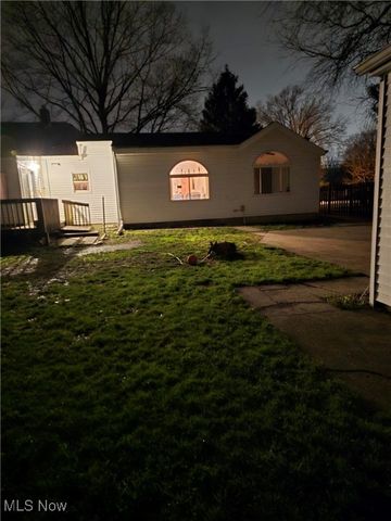 3181 Jaycox Road, Avon, OH 44011