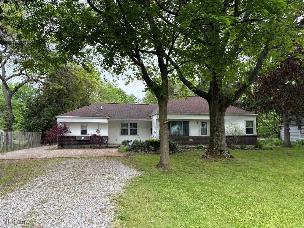 3181 Jaycox Road, Avon, OH 44011