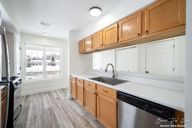 7032 S Cannon Place Drive NE 28, Rockford, MI 49341