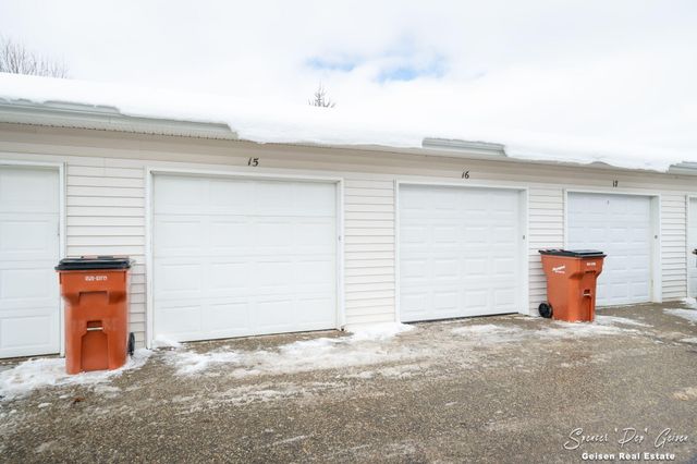 7032 S Cannon Place Drive NE 28, Rockford, MI 49341