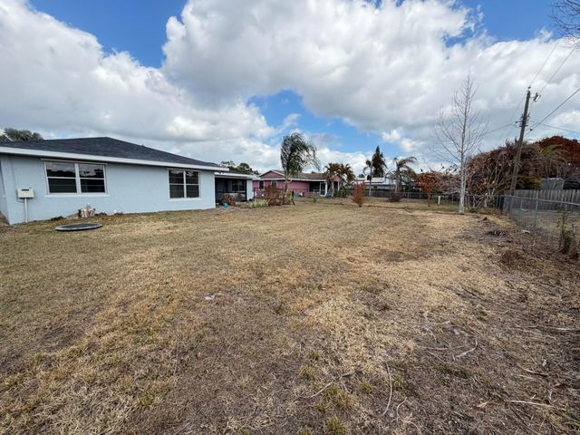 548 SE Oceanspray Terrace, Port St. Lucie, Port St Lucie, FL 34983