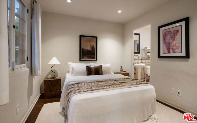 6208 Mulholland Highway, Los Angeles, CA 90068