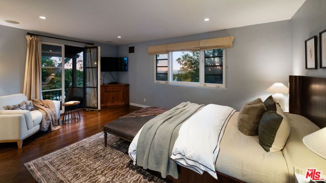 6208 Mulholland Highway, Los Angeles, CA 90068