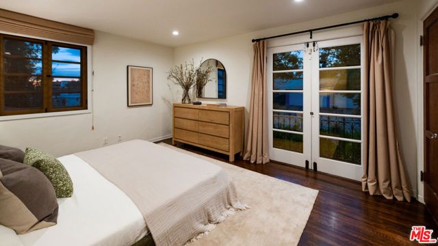 6208 Mulholland Highway, Los Angeles, CA 90068