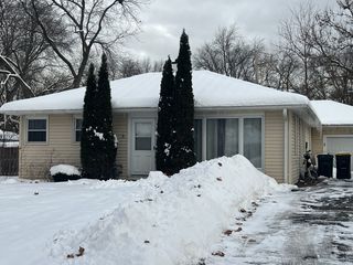 3200 Thrush Lane, Rolling Meadows, IL 60008