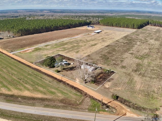 725 Highbluff Road, Hartford, AL 36344