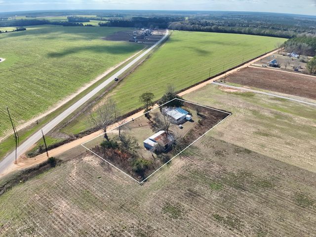 725 Highbluff Road, Hartford, AL 36344